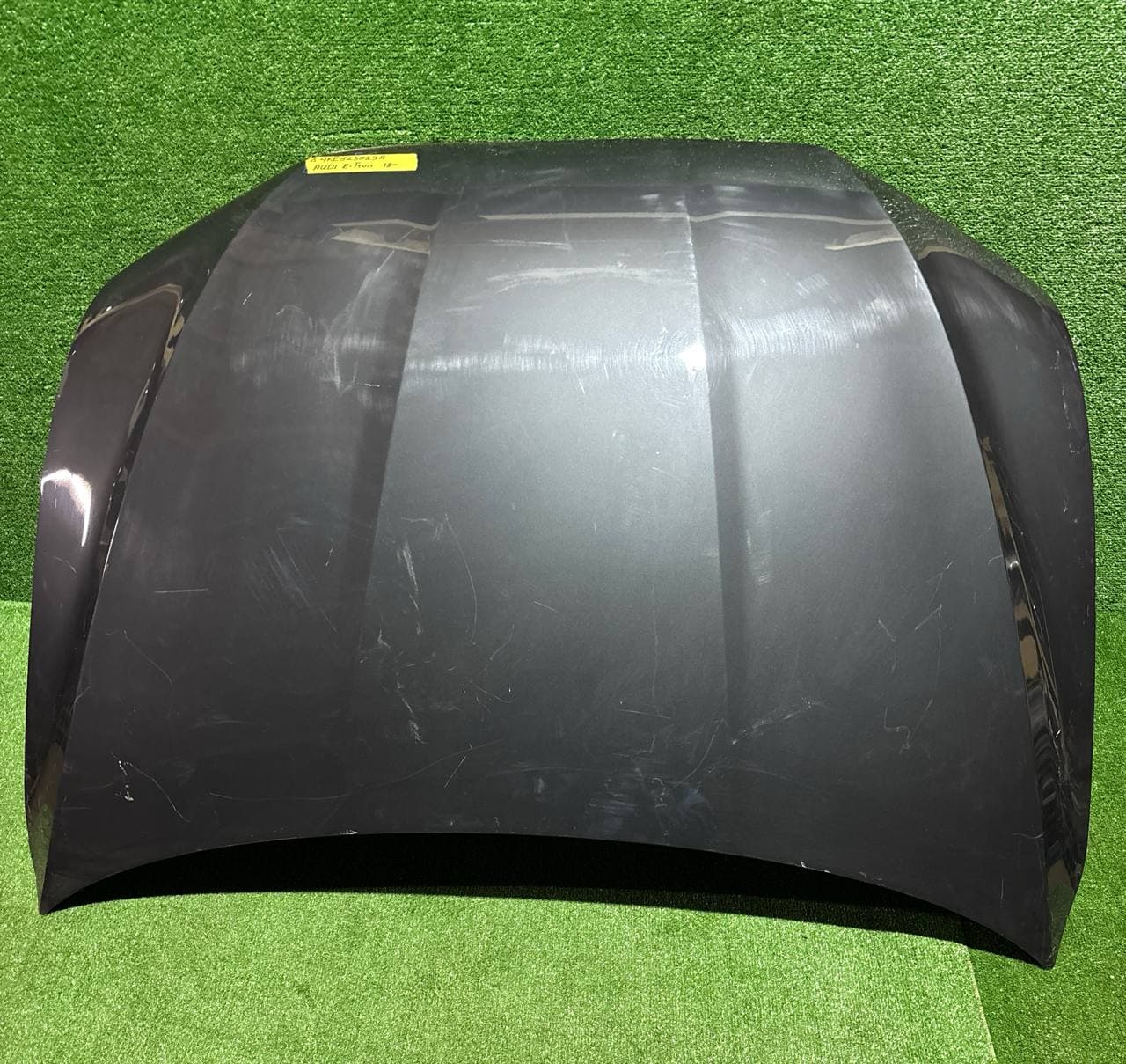 Капот Audi e-tron 18- б/у OEM 