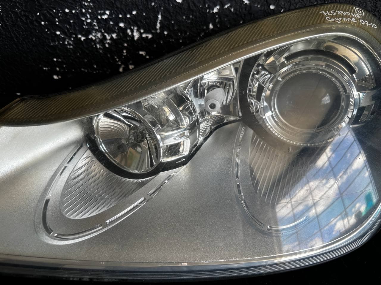 Фара BMW 5 Ser. F-10 12-16 б/у OEM 63117343911