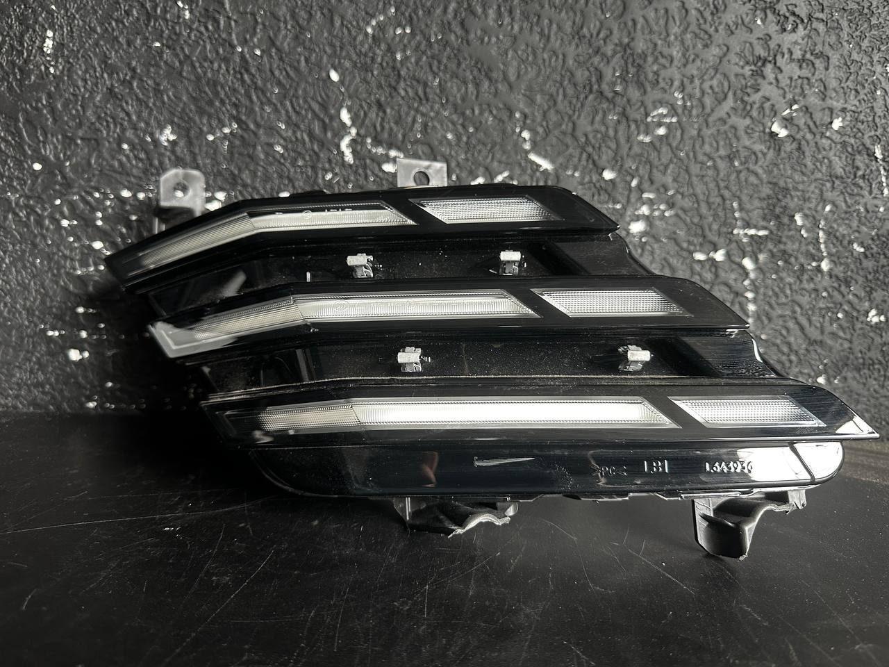 Фара Peugeot 3008-5008 24-