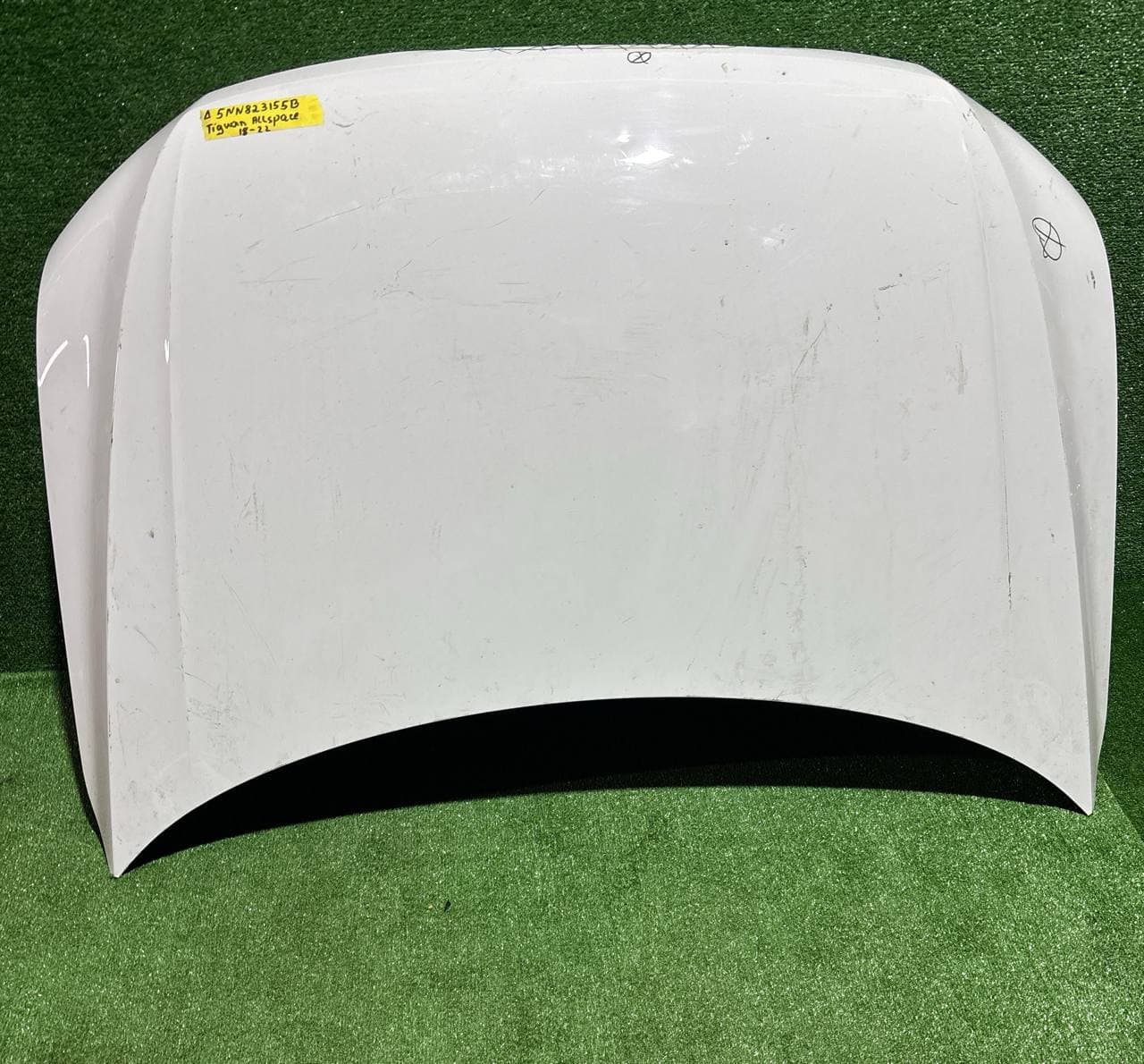 Капот Volkswagen Tiguan Allspace 18-22 б/у OEM 5nn823155b