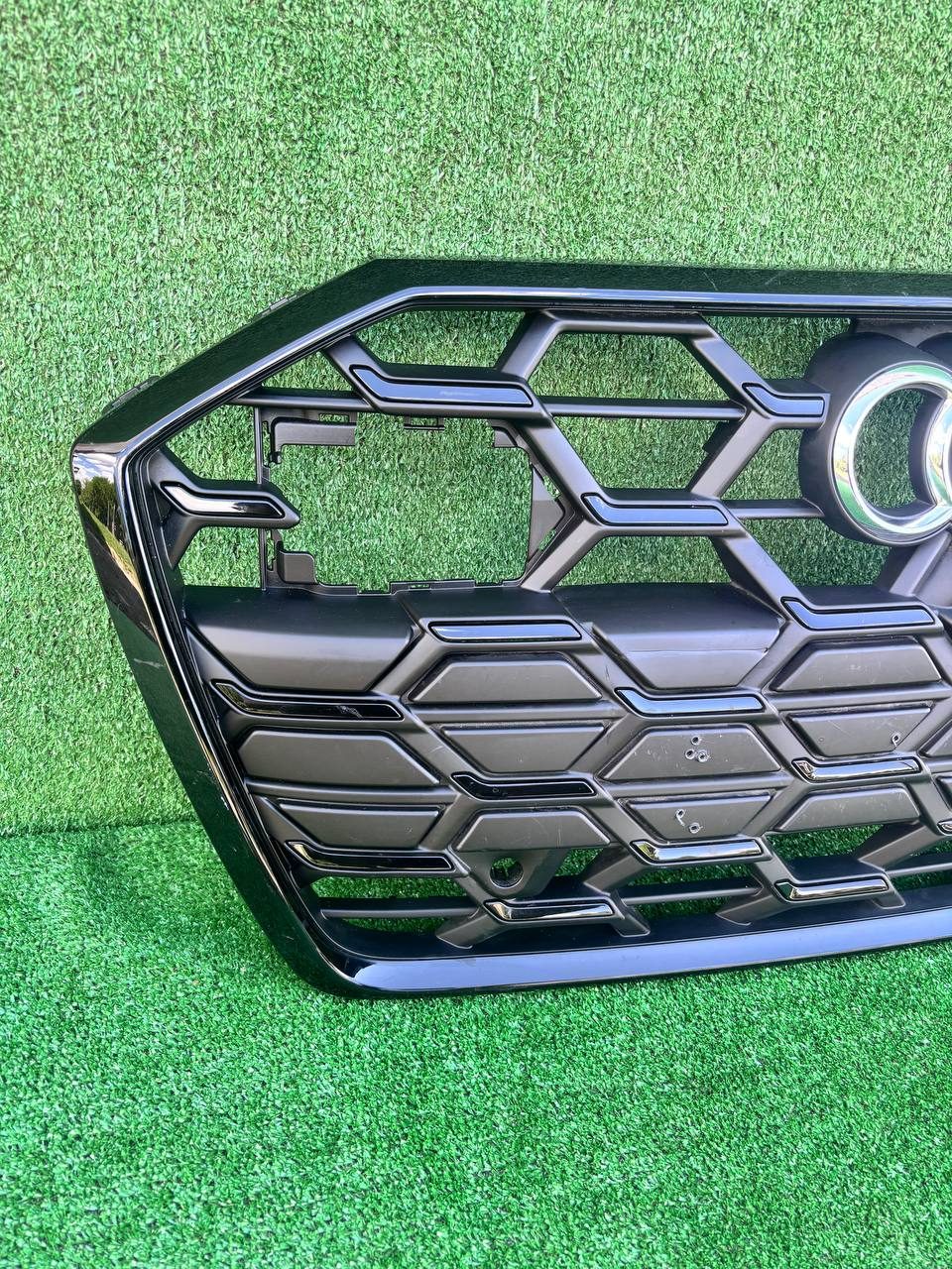 Решітка радіатора Audi A6 2022 б/у OEM 4k0853651T б/у — фото 8