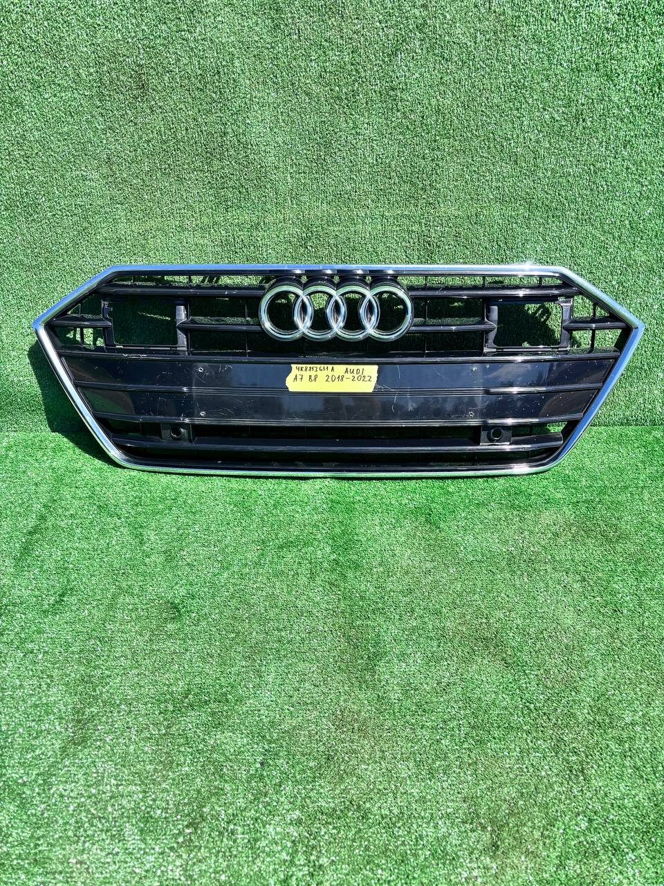 Решітка радіатора Audi A7 2018-2022 б/у OEM 4K8853651A б/у — фото 1