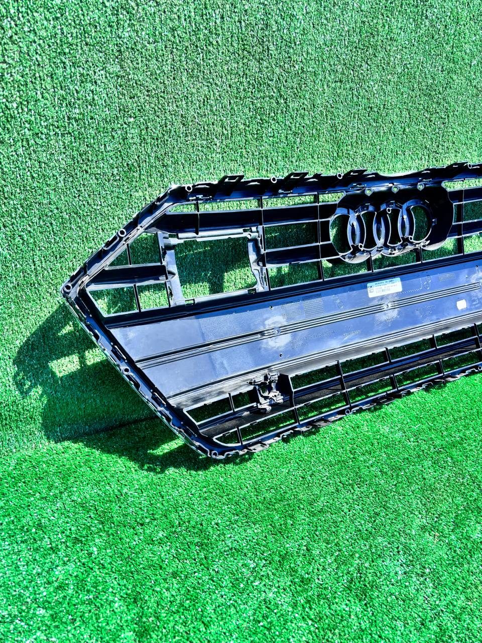 Решітка радіатора Audi A7 2018-2022 б/у OEM 4K8853651A б/у — фото 3