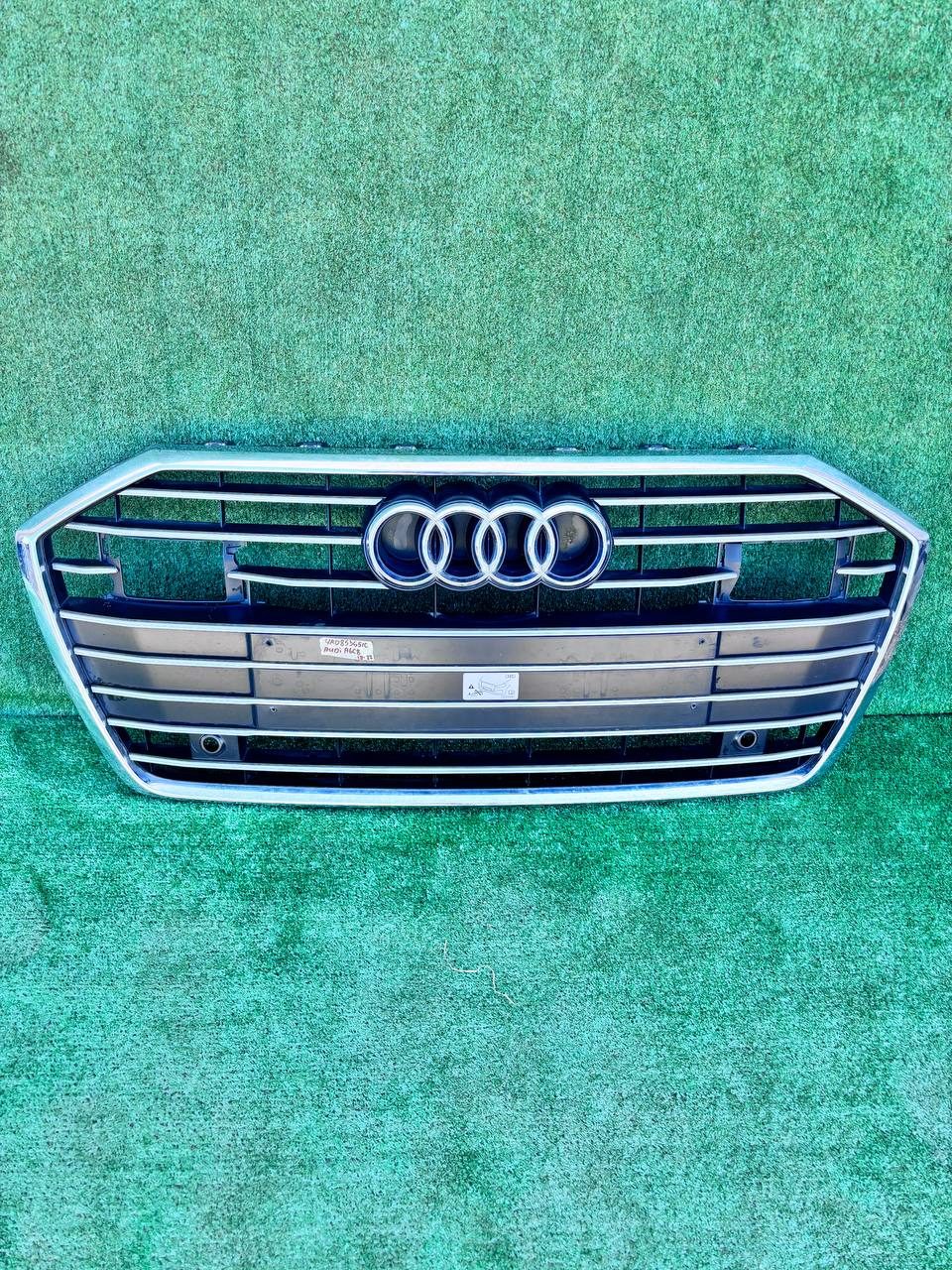 Решітка радіатора Audi A6 2018-2022 б/у OEM 4K0853651C б/у — фото 1