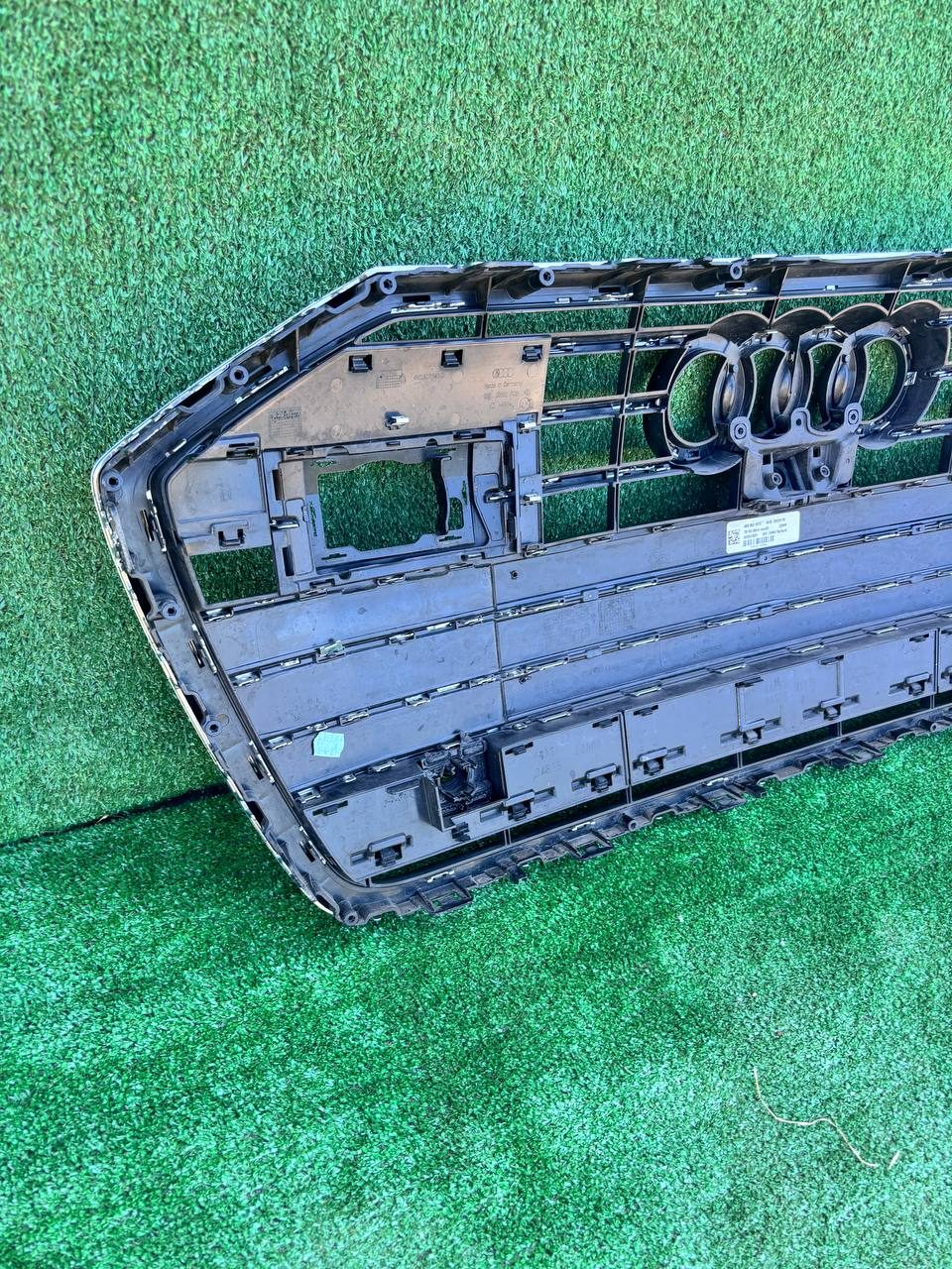 Решітка радіатора Audi A6 2018-2022 б/у OEM 4K0853651C б/у — фото 4