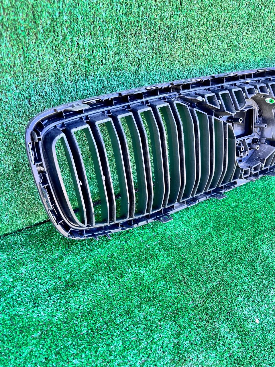Решітка радіатора Volvo S90 2017-2021 б/у OEM 32365026 б/у — фото 6