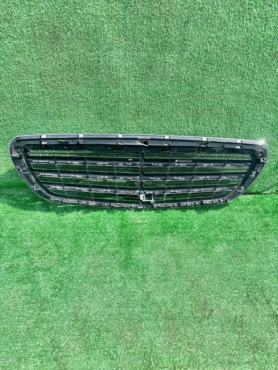 Решітка радіатора Mercedes-Benz E-Class 2016-2020 б/у OEM A2138800983/A2138800683 б/у — фото 5