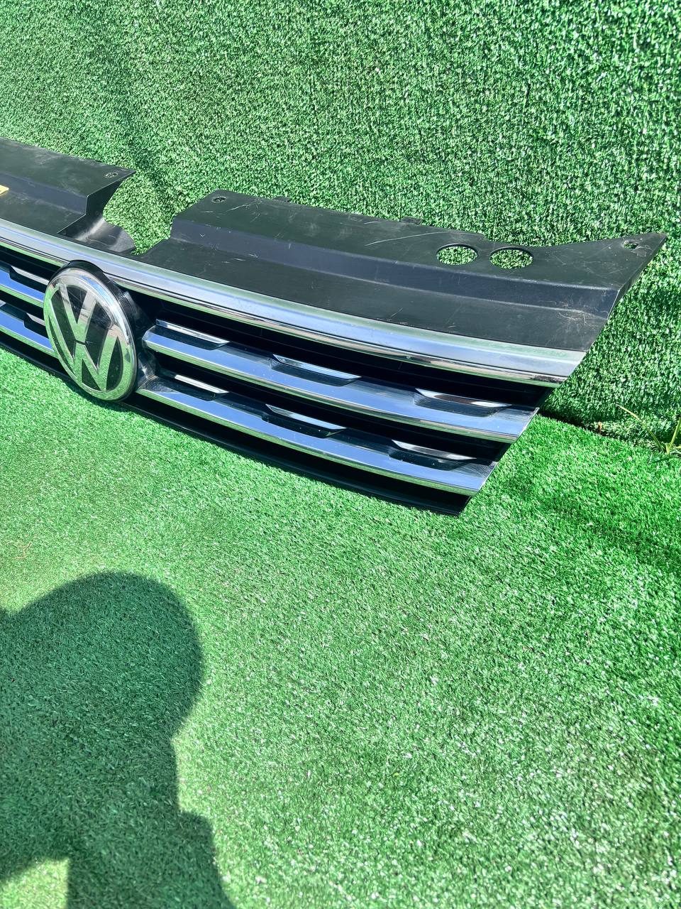 Решітка радіатора Volkswagen Tiguan 2017-2020 б/у OEM 5na853653 б/у — фото 6