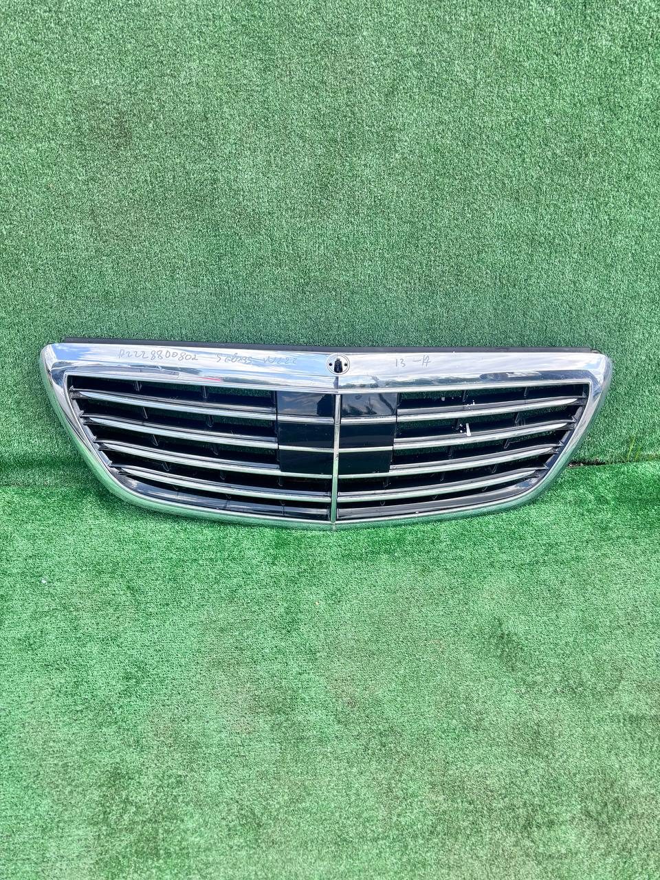 Решітка радіатора Mercedes-Benz S-Class 2013-2017 б/у OEM A2228800802 / w222 б/у — фото 1