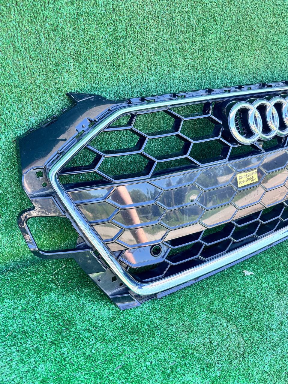 Решітка радіатора Audi A4 2019+ б/у OEM 8W0853651EB / a4b9 б/у — фото 7