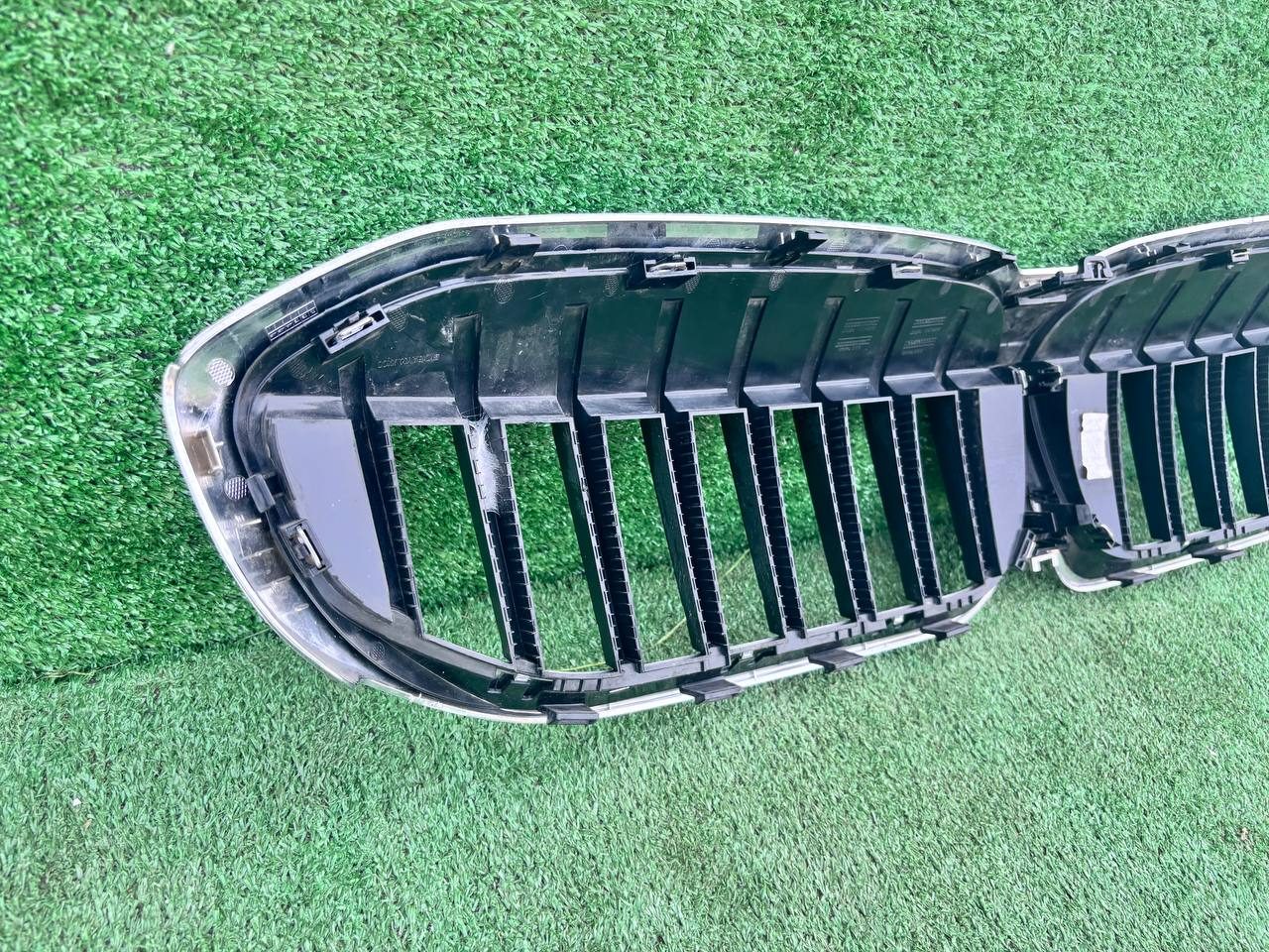 Решітка радіатора BMW 3 Series 2018-2022 б/у OEM 5113192976 б/у — фото 3