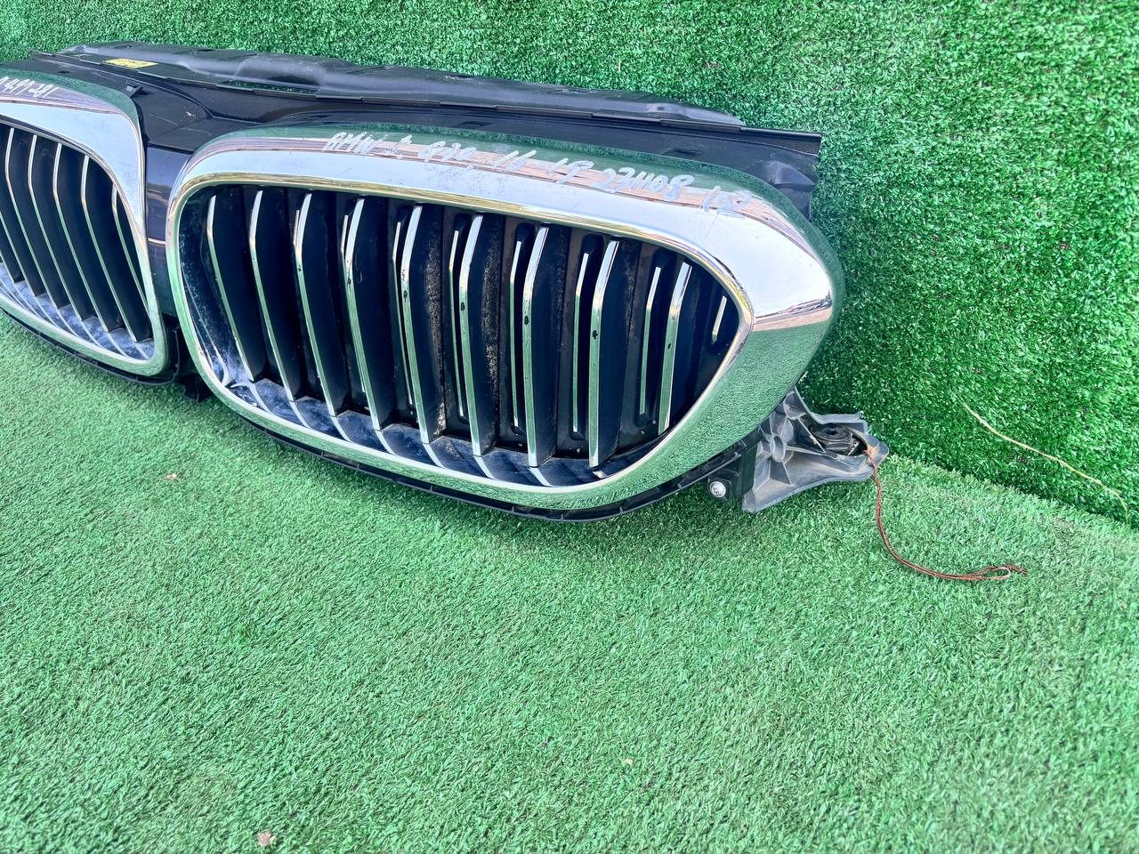 Решітка радіатора BMW 5 Series 2016-2020 б/у OEM 51137497281 б/у — фото 6