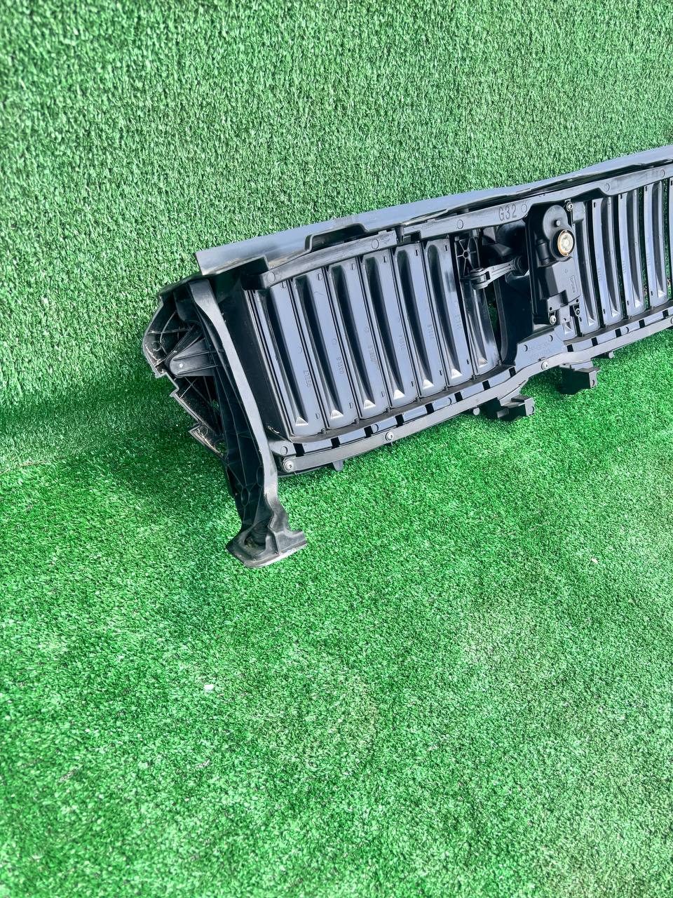Решітка радіатора BMW 6 Series 2018-2020 б/у OEM 51137497777 б/у — фото 4