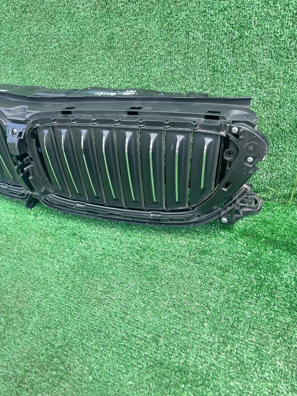 Решітка радіатора BMW 6 Series 2018-2020 б/у OEM 51137497777 б/у — фото 6
