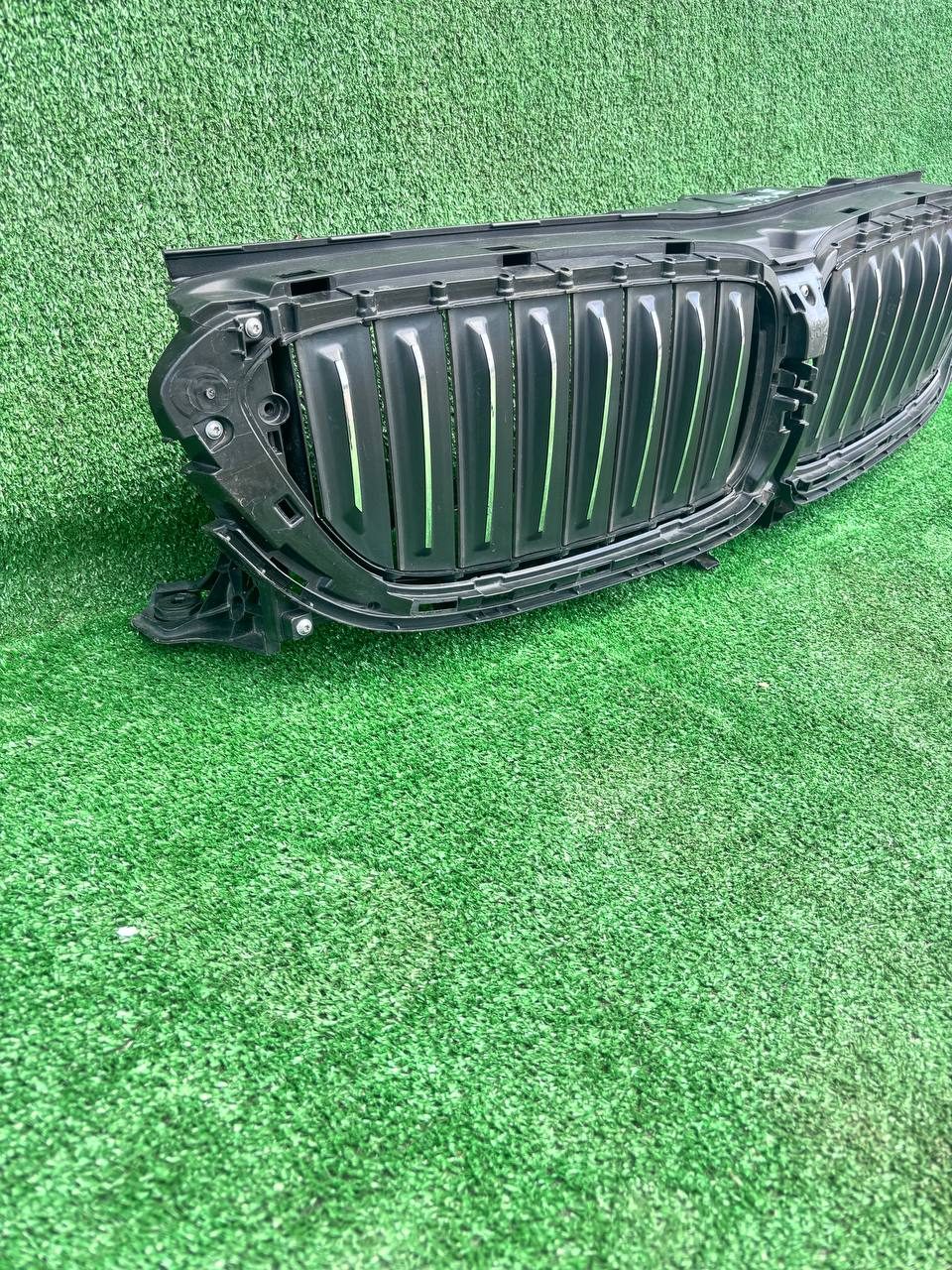 Решітка радіатора BMW 6 Series 2018-2020 б/у OEM 51137497777 б/у — фото 7