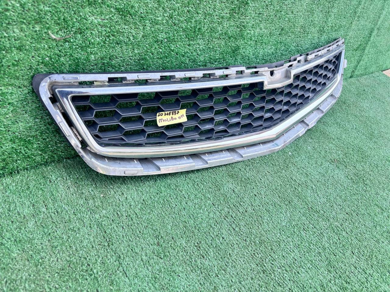 Решітка радіатора Chevrolet Malibu 2011-2014 б/у OEM 2076887 б/у — фото 7