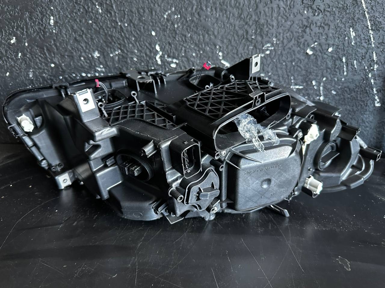 Фара BMW 5 Series 09-12 б/у OEM 63112990007 б/у — фото 7