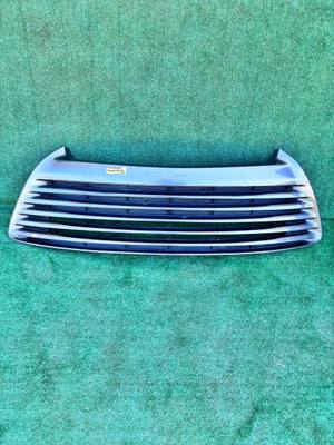 Решітка радіатора Toyota Camry 2011-2017 б/у OEM 5311206260