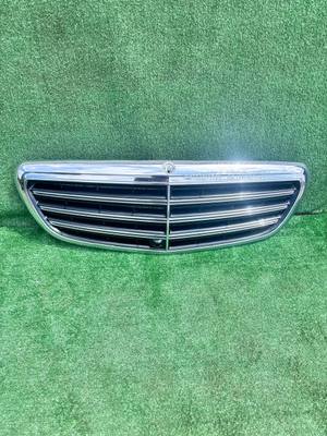 Решітка радіатора Mercedes-Benz E-Class 2016-2020 б/у OEM A2138800983/A2138800683